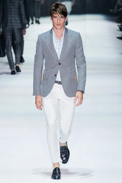 Look 26